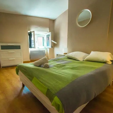 T2 St Georges District// 4 Beddings *